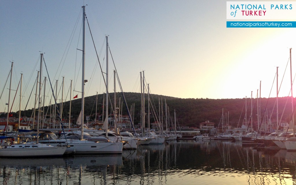 Cesme Marina Wallpapers